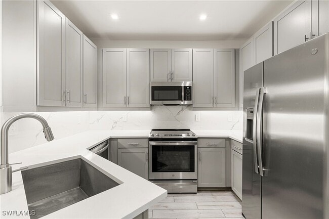Building Photo - 7622 Rockefeller Dr