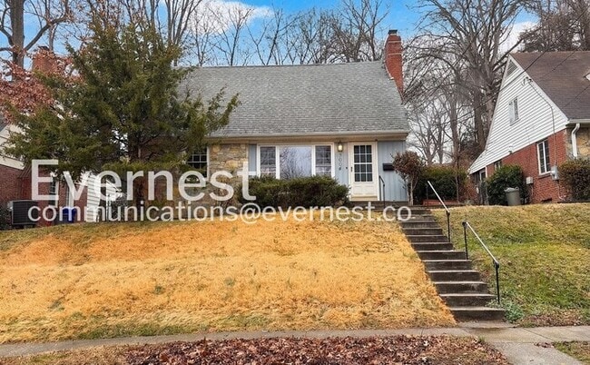 Building Photo - 3004 Parkway