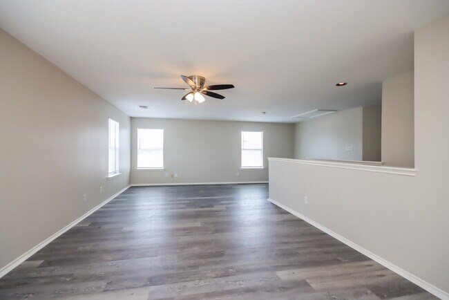 Building Photo - 22922 Twisting Pine Dr