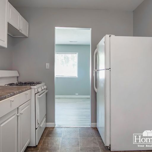 Building Photo - Comfort. Convenience. A place to call home.
