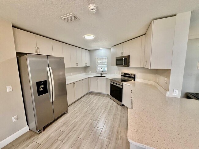 Building Photo - 2503 Aventurine St