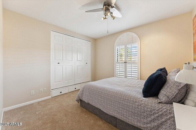 Building Photo - 8356 E San Ricardo Dr