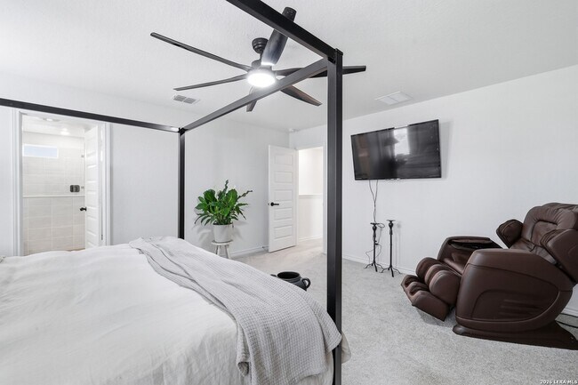 Building Photo - 14454 Calaveras Cv