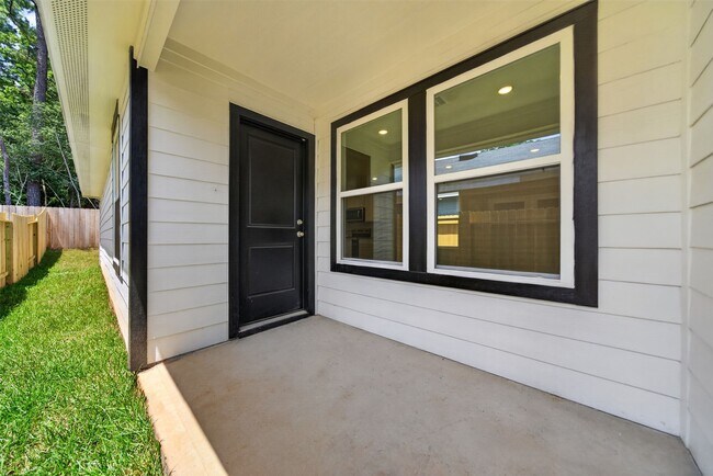 Building Photo - 11927 Detar Ct