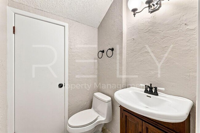 Building Photo - 2404 Gabriel View Dr