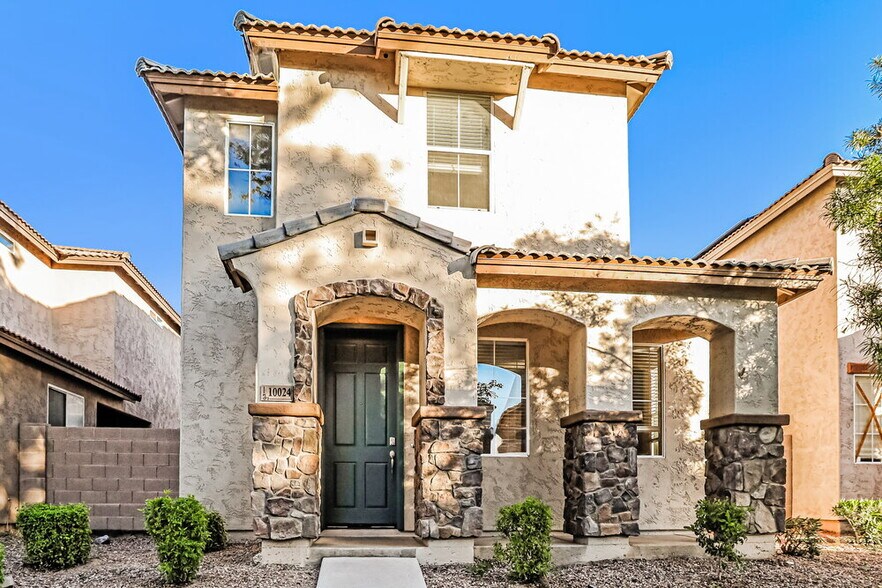 Primary Photo - 10024 W Kingman St