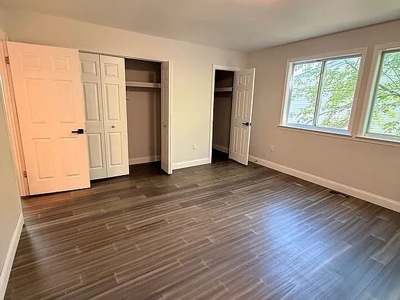 Building Photo - Welcome to this beautifully updated 3-bedroom, 2 full-bath 1400 sqft of modern living space.