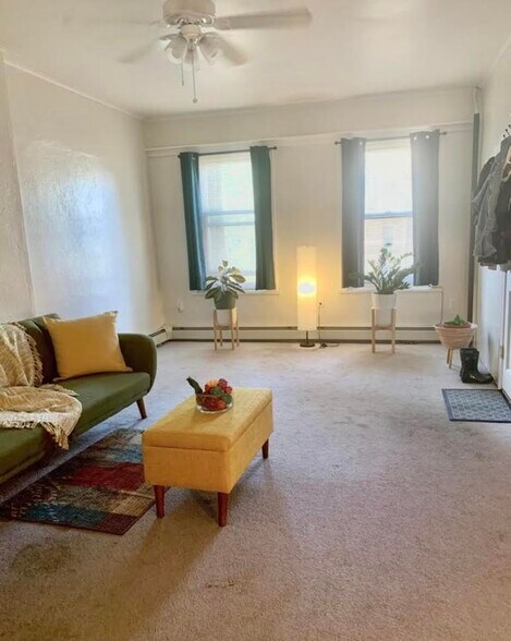 Building Photo - 80 W La Crosse Ave