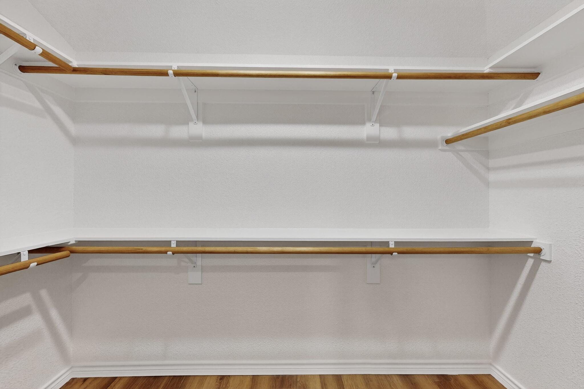 Building Photo - 2207 Housley Dr