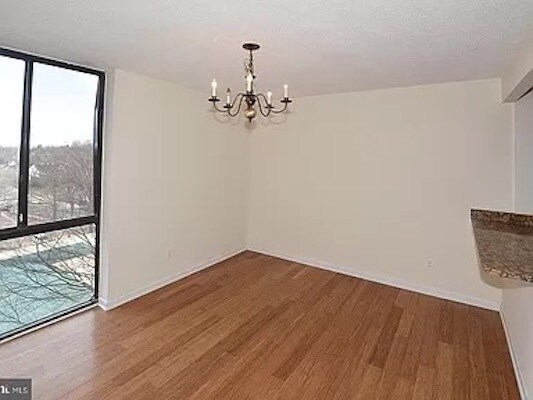 Building Photo - 2311 Pimmit Dr