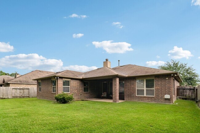 Building Photo - 21396 Timber Lodge Ln