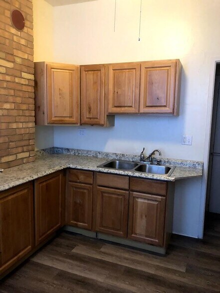 Building Photo - 290 N 300 E