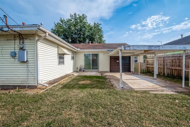 Building Photo - 2703 Cypress St