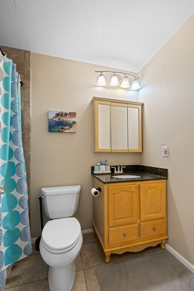 Building Photo - 2780 Perry St