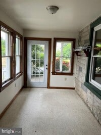 Building Photo - 572 Old U.S. 22