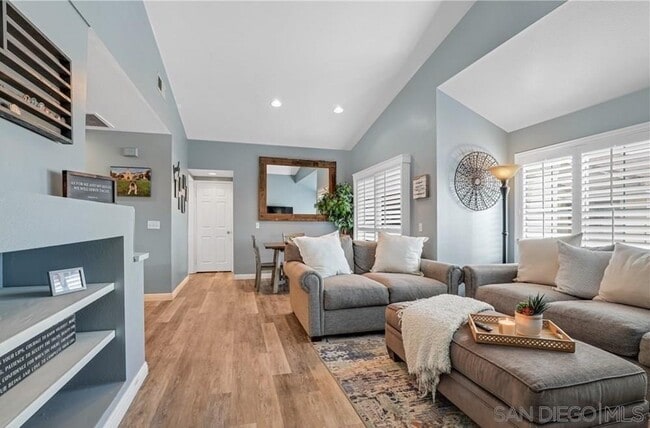 Building Photo - 1138 De Leon Dr