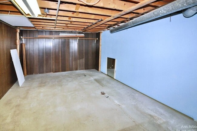 Building Photo - 8807 Tavistock Dr