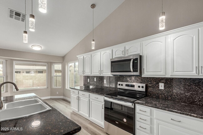 Building Photo - 2319 E San Tan Dr