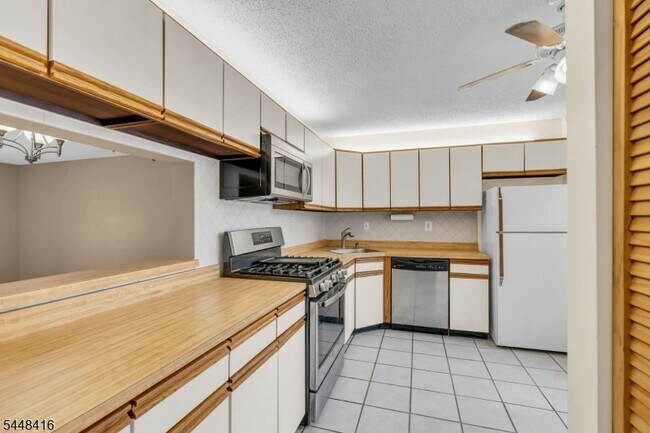 Building Photo - 91 Chelsea Ct