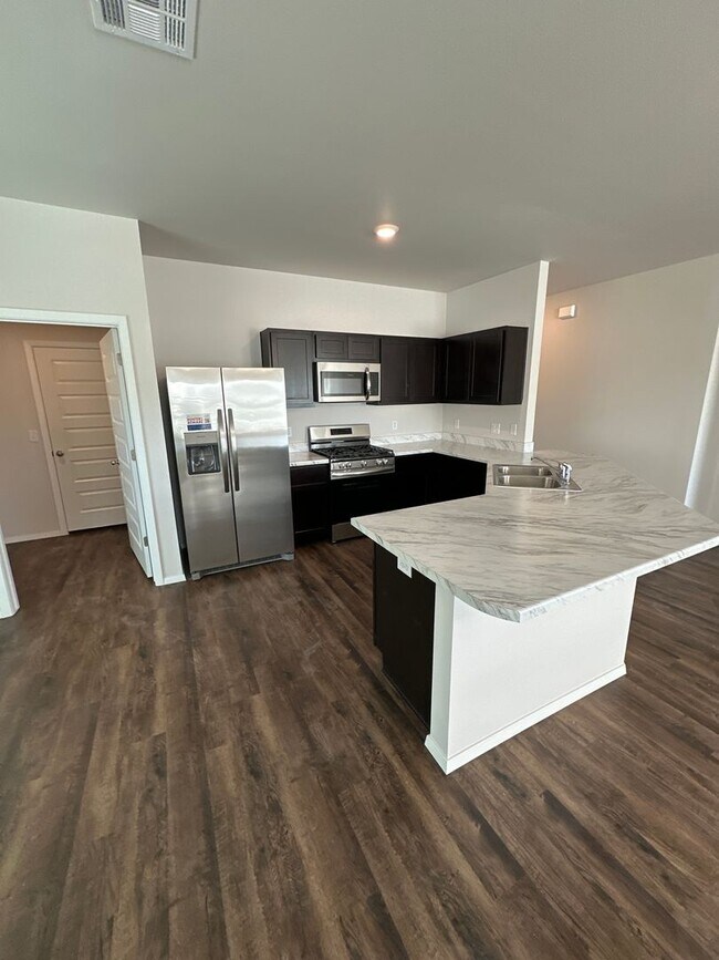 Building Photo - NOW PRELEASING!  NEW Three Bedroom | Two Bath Home in Park Place