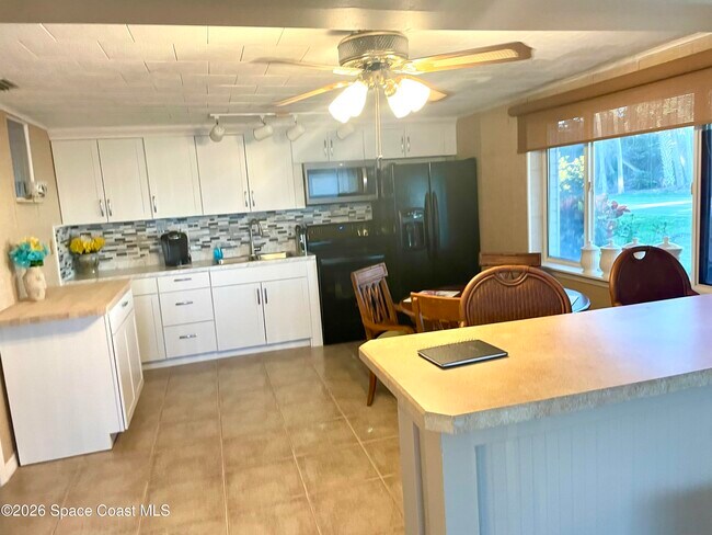 Building Photo - 13485 N Indian River Dr