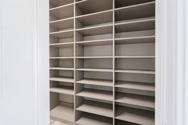 Building Photo - 6227 Presidio Canyon Dr