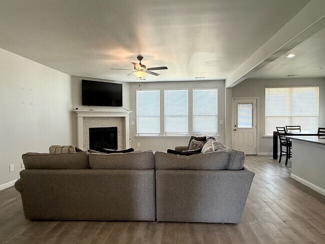 Building Photo - 7104 Thomas Paine Rd