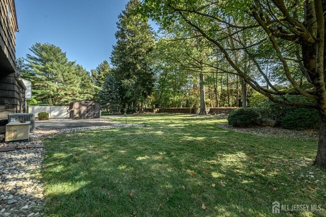 Building Photo - 3996 Park Ave