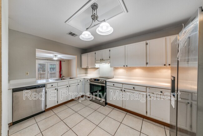 Building Photo - 6858 Celes Meadow Dr