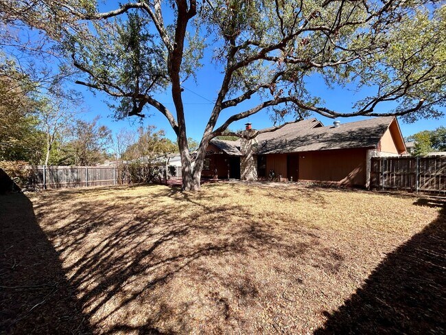 Building Photo - 11300 Maidenstone Dr