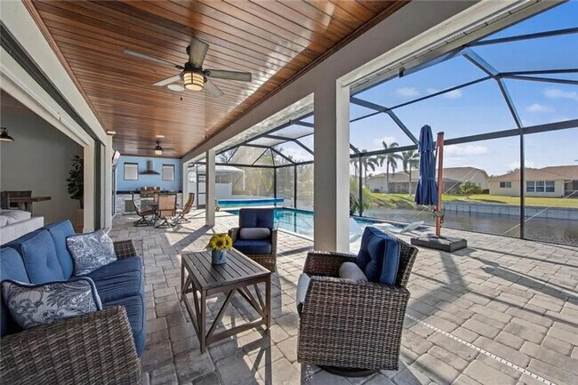 Building Photo - 414 SE 21st Terrace