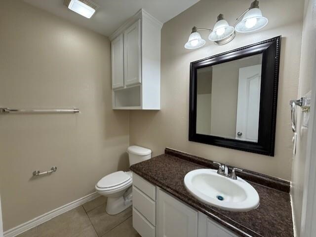 Building Photo - 2720 Camelot Dr