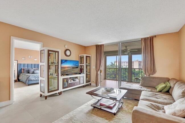 Building Photo - 14527 Bonaire Dr