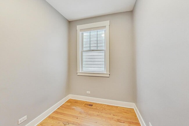 Building Photo - 8101 Floral Ave