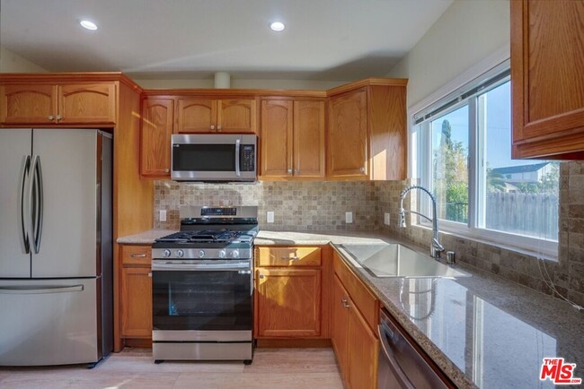 Building Photo - 4725 Sawtelle Blvd