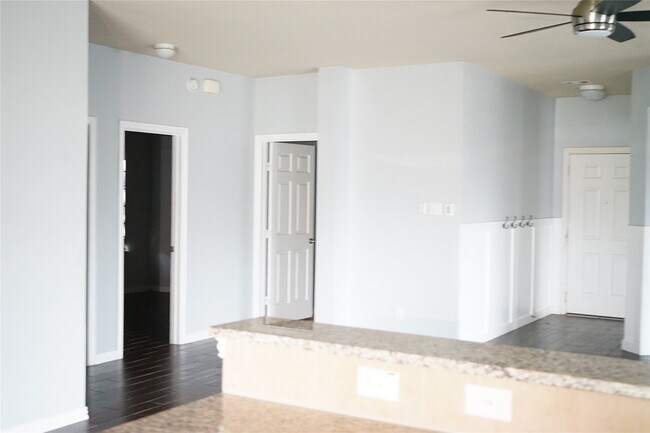 Building Photo - 10710 Barker View Dr