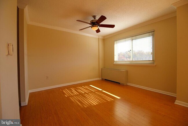 Building Photo - 1225 Martha Custis Dr