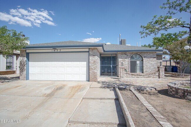 Primary Photo - 1832 Dean Jones Dr