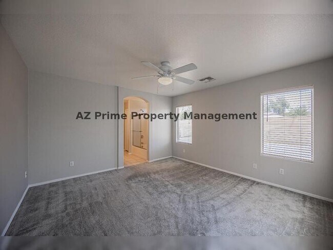 Building Photo - 13344 W Desert Ln