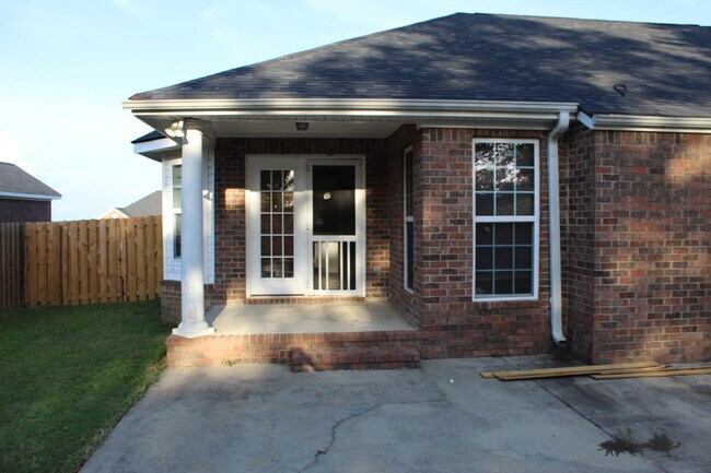 Building Photo - 2979 Clarkston Rd