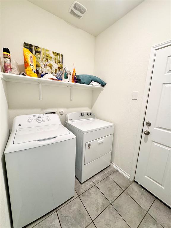 Building Photo - 7203 Summer Tanager Dr