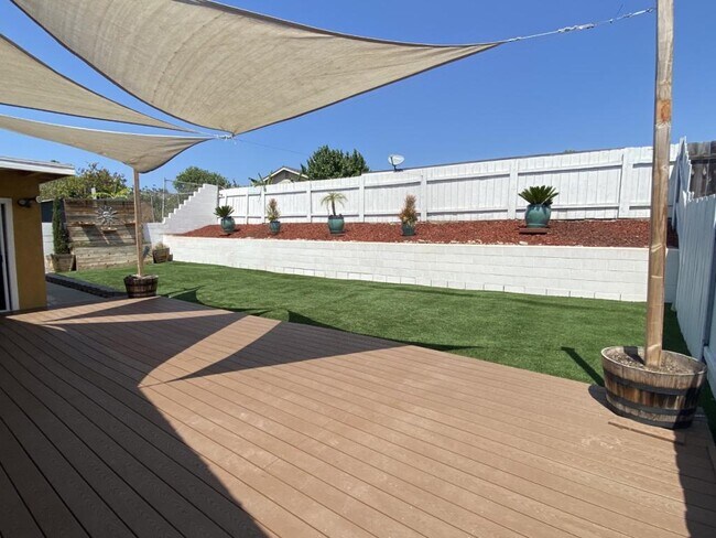 Building Photo - 8050 Columbus St