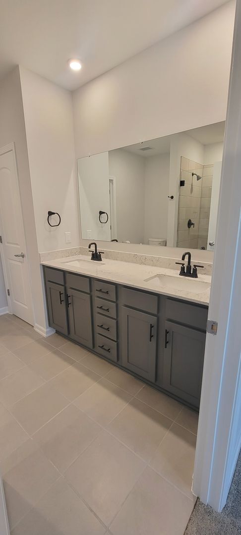 Building Photo - Sherrills Ford water front condo