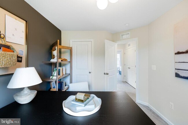 Building Photo - 354 Watercourse Dr