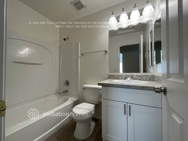 Building Photo - 22059 W Solano Dr