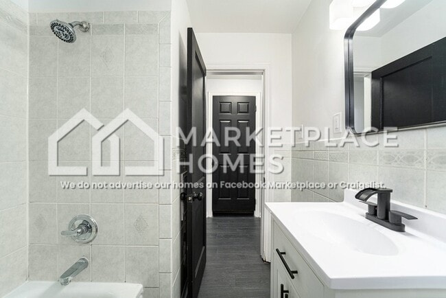 Building Photo - 19394 Barlow St