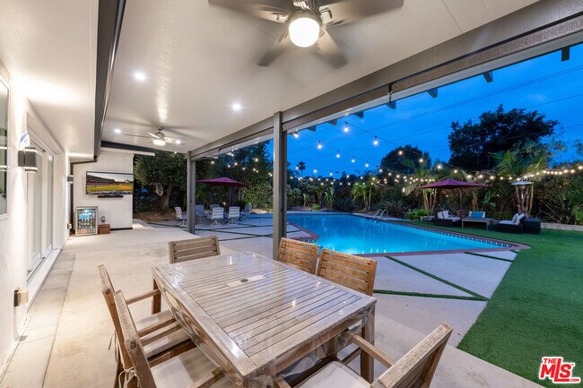 Building Photo - 4629 Cerro Verde Pl