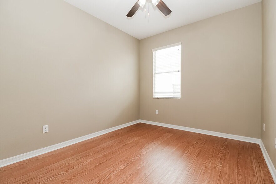 Building Photo - 75 Fairmont Dr