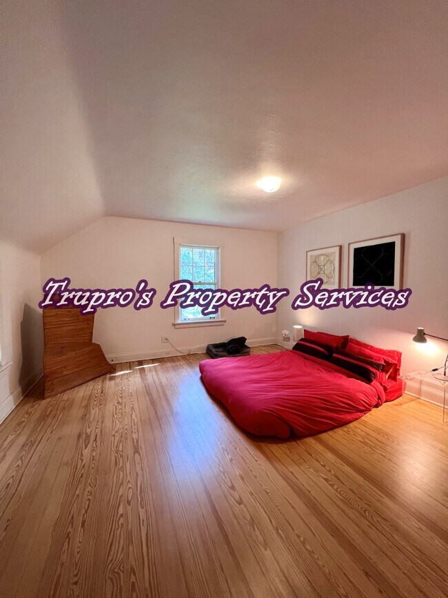 Building Photo - 13844 S Log Cabin Rd