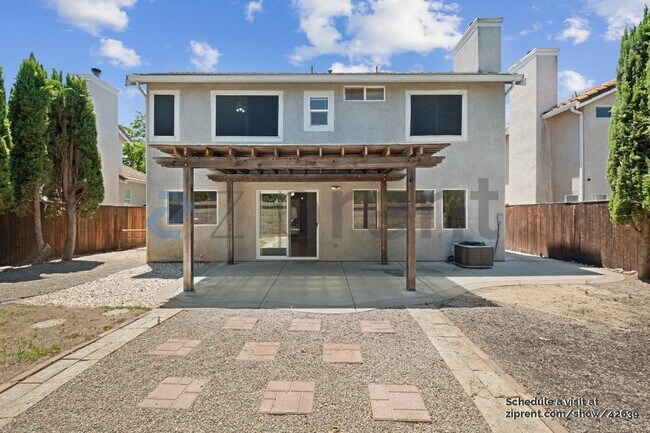 Building Photo - 741 Glencreek Dr